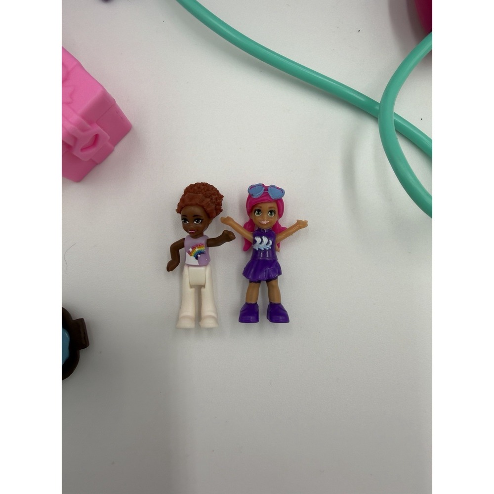 Polly Pocket Unicorn Birthday Party Compact Playset 2 Dolls Unicorn - Picture 5 of 8